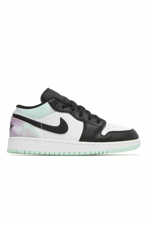 اسنیکر آدیداس Nike با کد TYC0D25DB5CAB08970